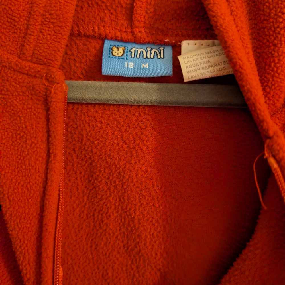 Vintage Red Fleece Set With‎ Soccer Embroidery - Picture 5 of 7